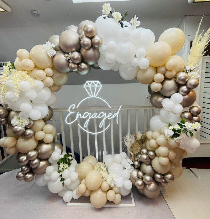 Engagemnt Organic Circle Balloon Arch