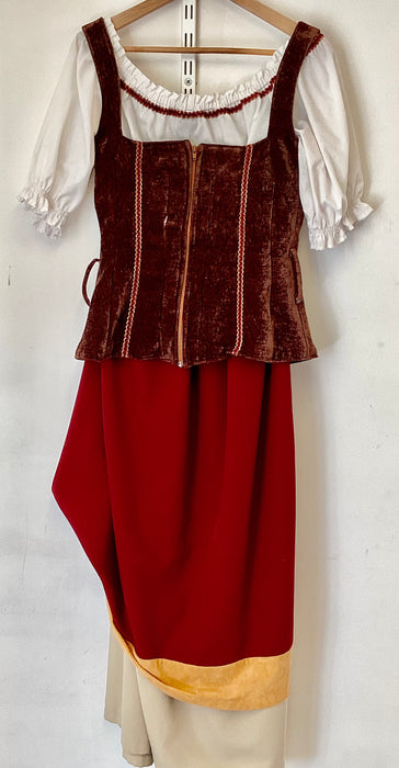 Medieval Lady / Wench Hire Costume The Ultimate Balloon And Party Shop Cheltenham & Gloucester Balloons & Fancy Dress 