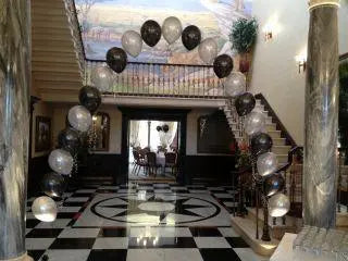 Spiral Arch Balloon Display - 1 Colour The Ultimate Balloon And Party Shop Cheltenham & Gloucester Balloons & Fancy Dress 
