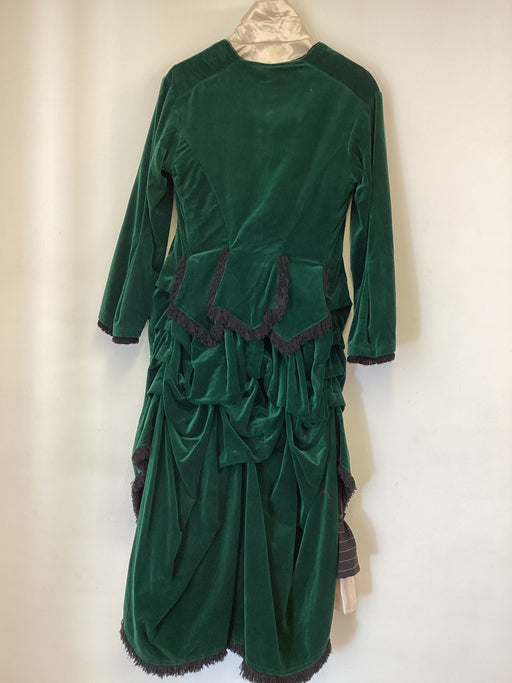 Victorian lady  / period drama dress hire